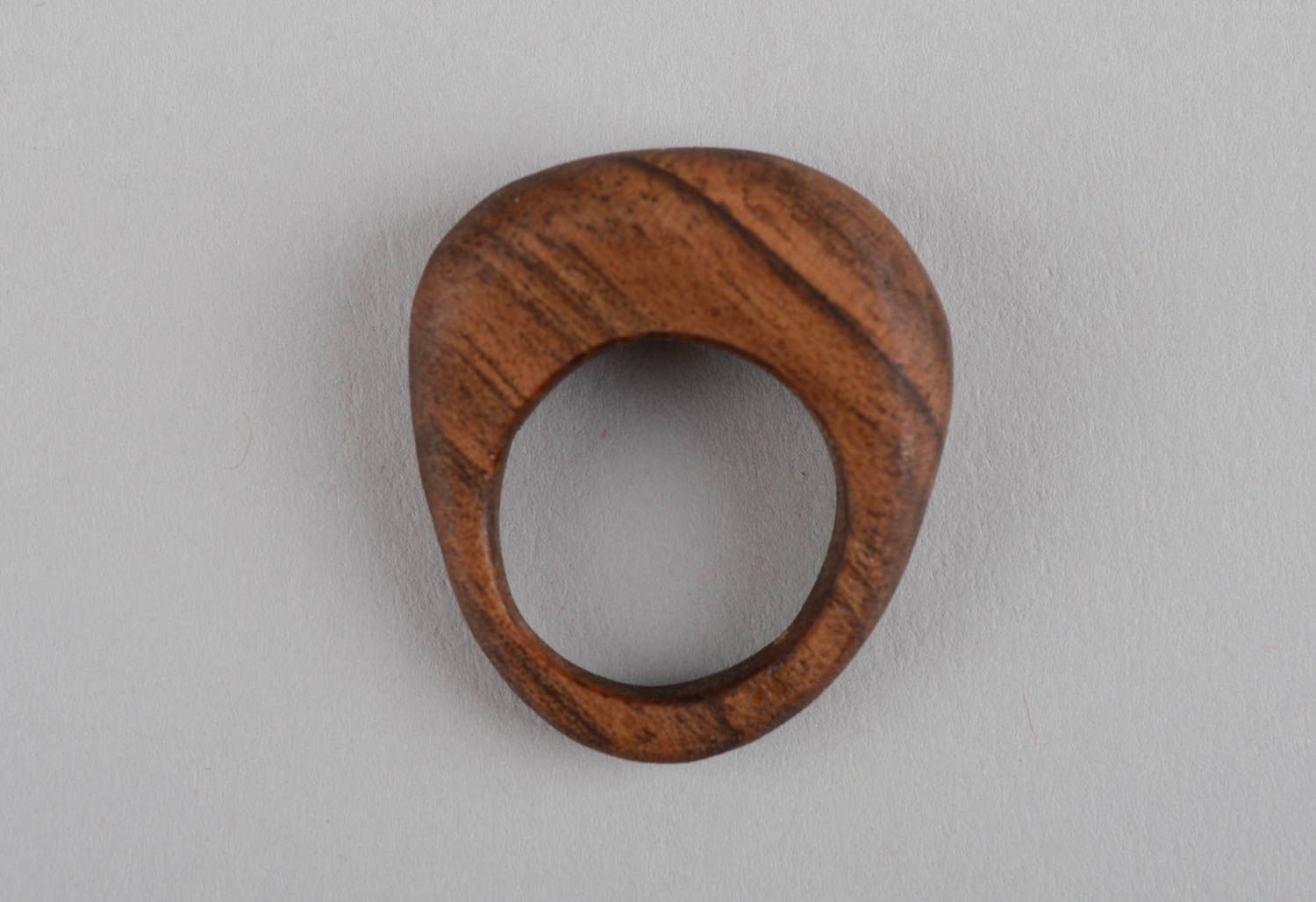 Кольцо из дерева ручной работы дизайнерское украшение изделие из дерева фото 7