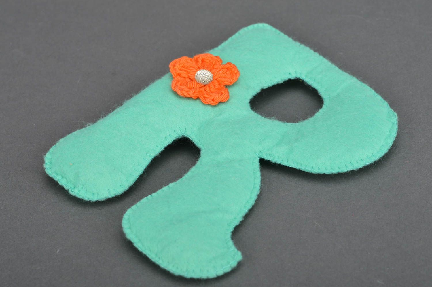 Lettre décorative R en feutre et sintepon faite main turquoise petite décoration photo 2