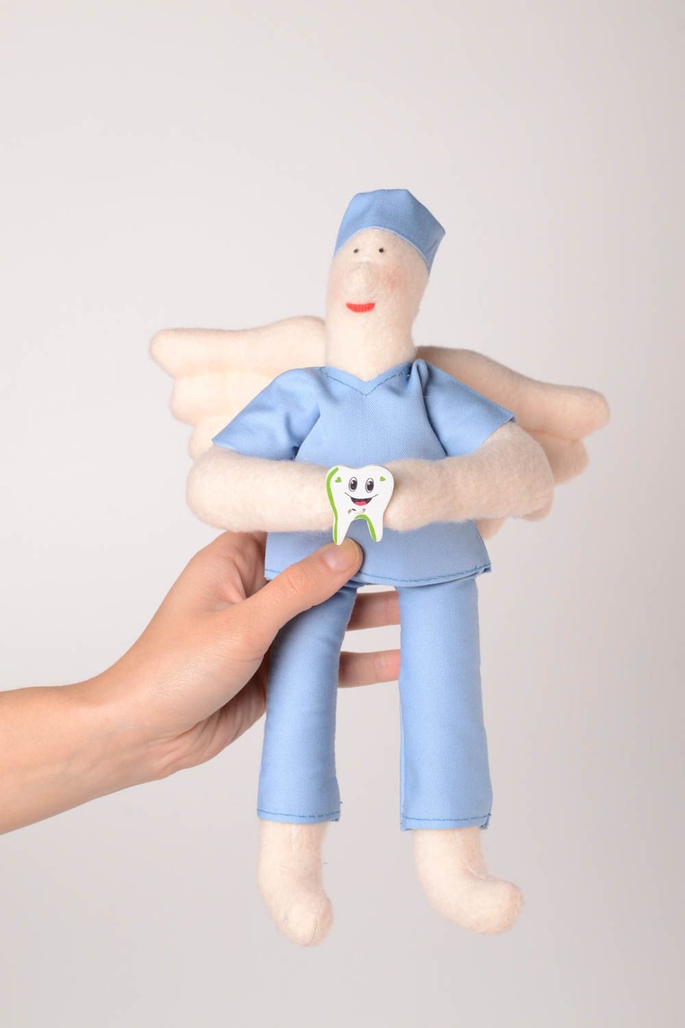 Peluche médecin ange faite main Jouet enfant Cadeau original tissu polaire photo 2