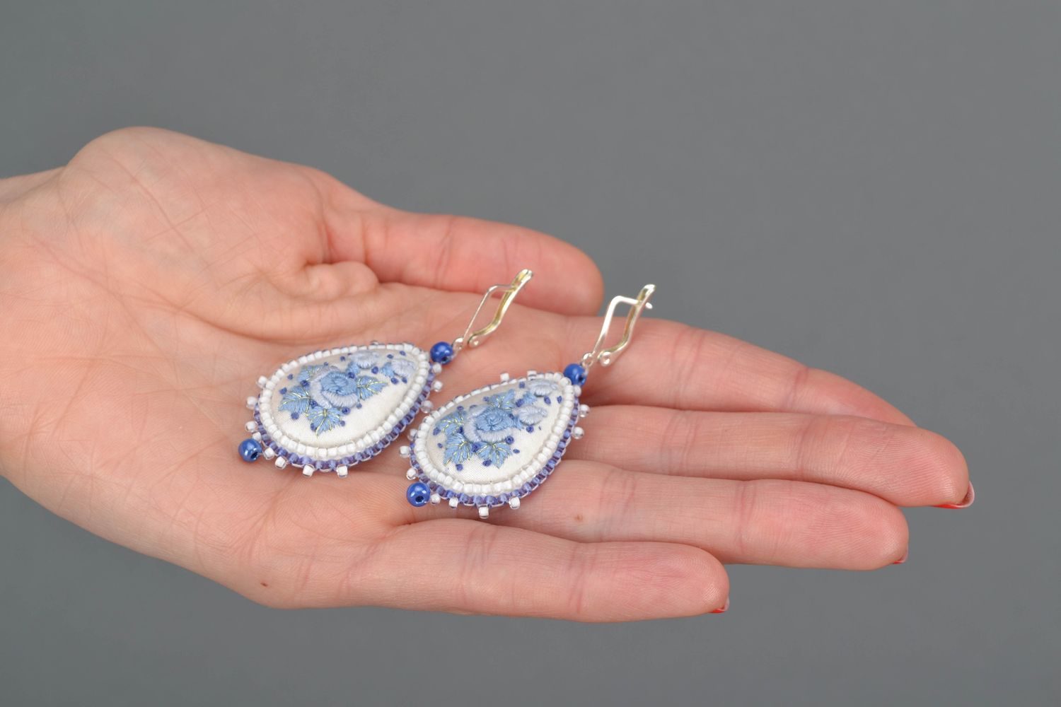 Satin stitch embroidered drop earrings photo 2