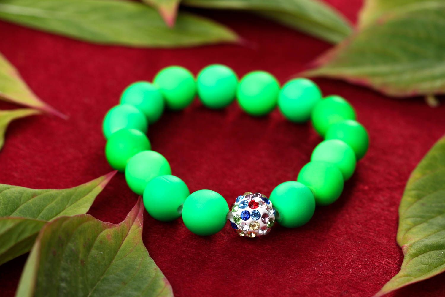 Браслет ручной работы браслет из бусин зеленый стильный браслет красивый фото 1