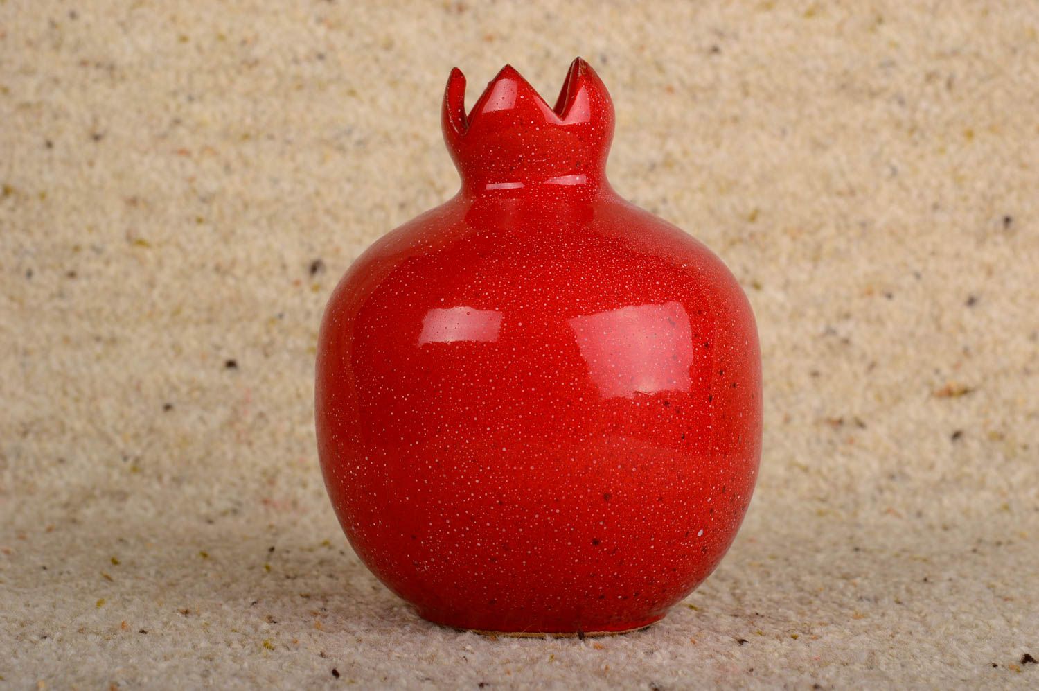 5 inches ceramic vase in the shape of red hot pomegranate 0,77 lb photo 1