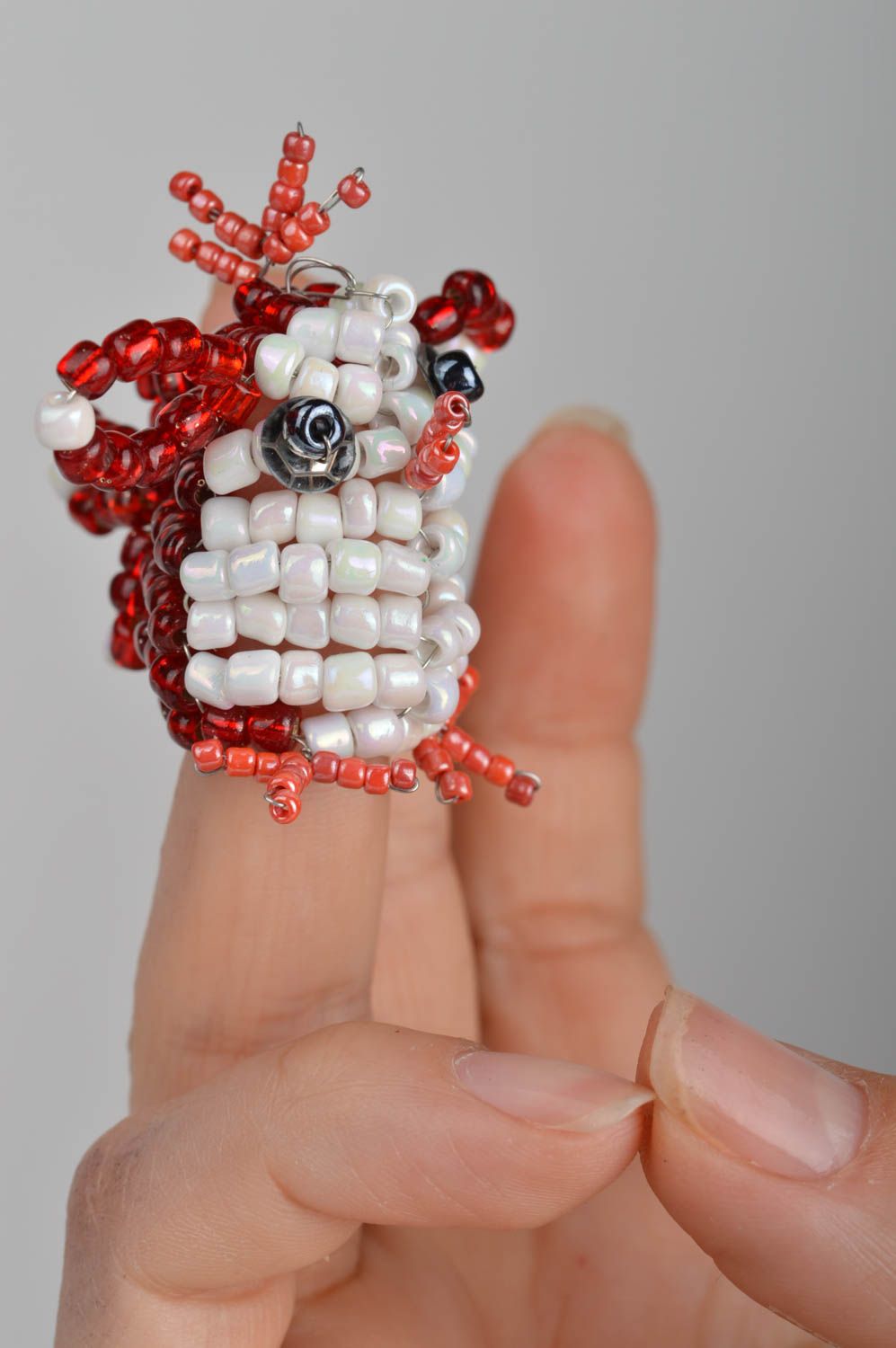Cute designer funny handmade unusual finger toy chicken made of beads  photo 1