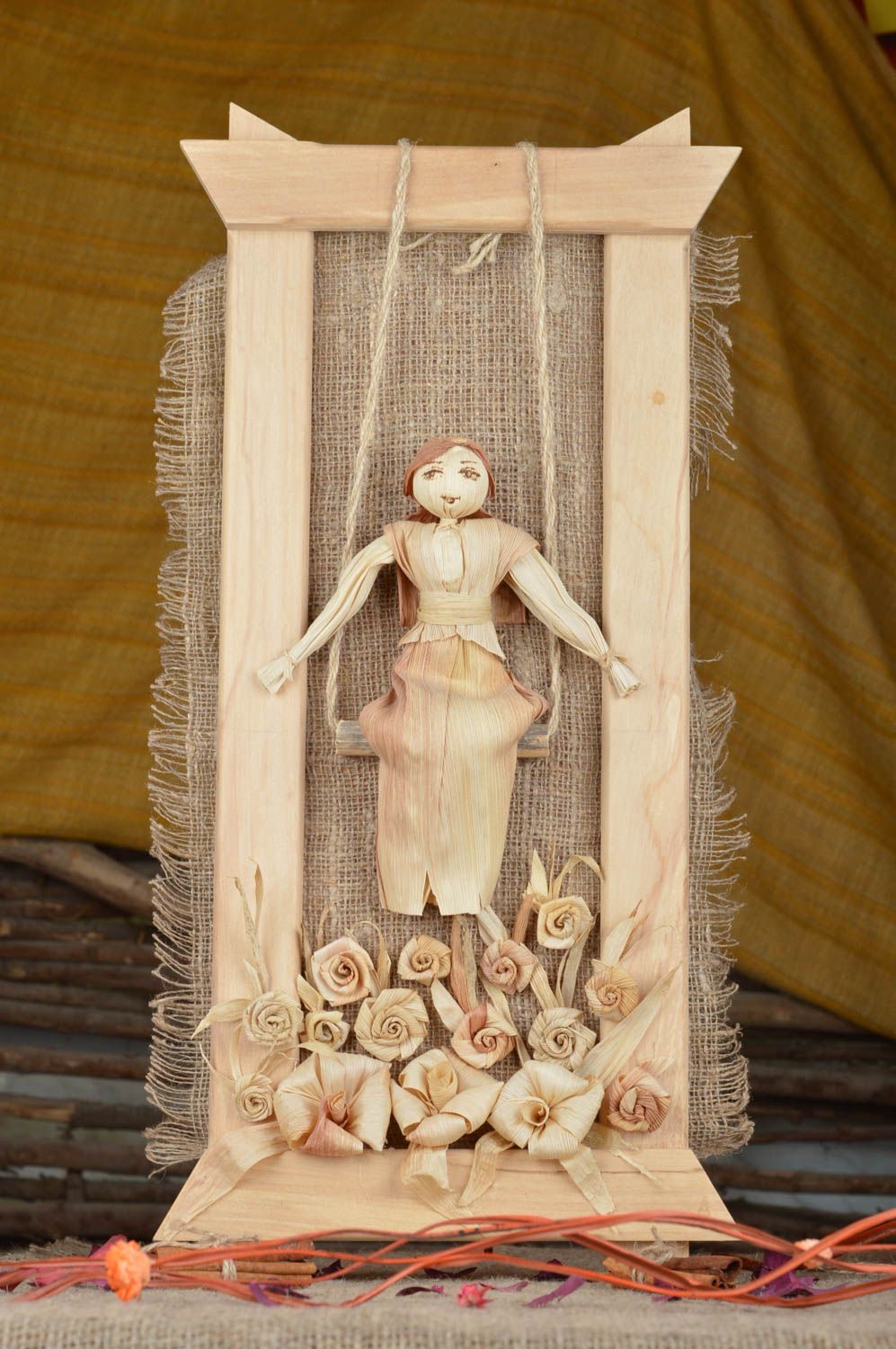 Cadre avec figurine en feuilles de maïs fait main décor pour maison Enfance  photo 1