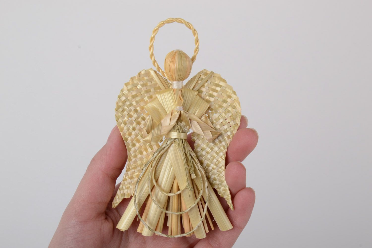 Petite figurine en paille tressée faite main ange amulette originale pour maison photo 5