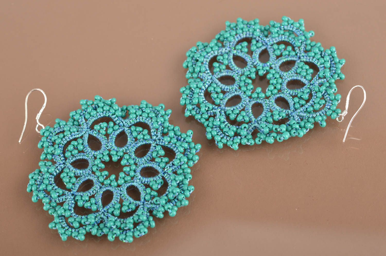 Handgemachte runde aus Garn gefertigt Occhi Ohrringe in Grün mit Glasperlen foto 5