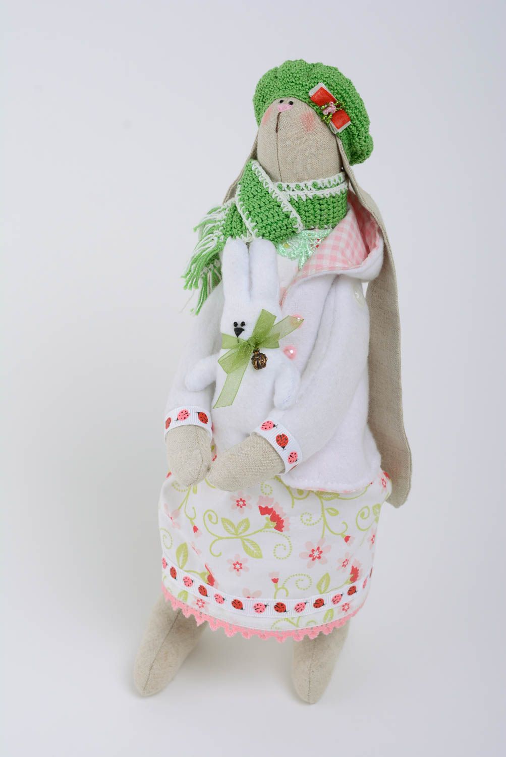 Авторская мягкая кукла заяц с длинными ушами с зайчонком для декора дома хенд мэйд фото 3