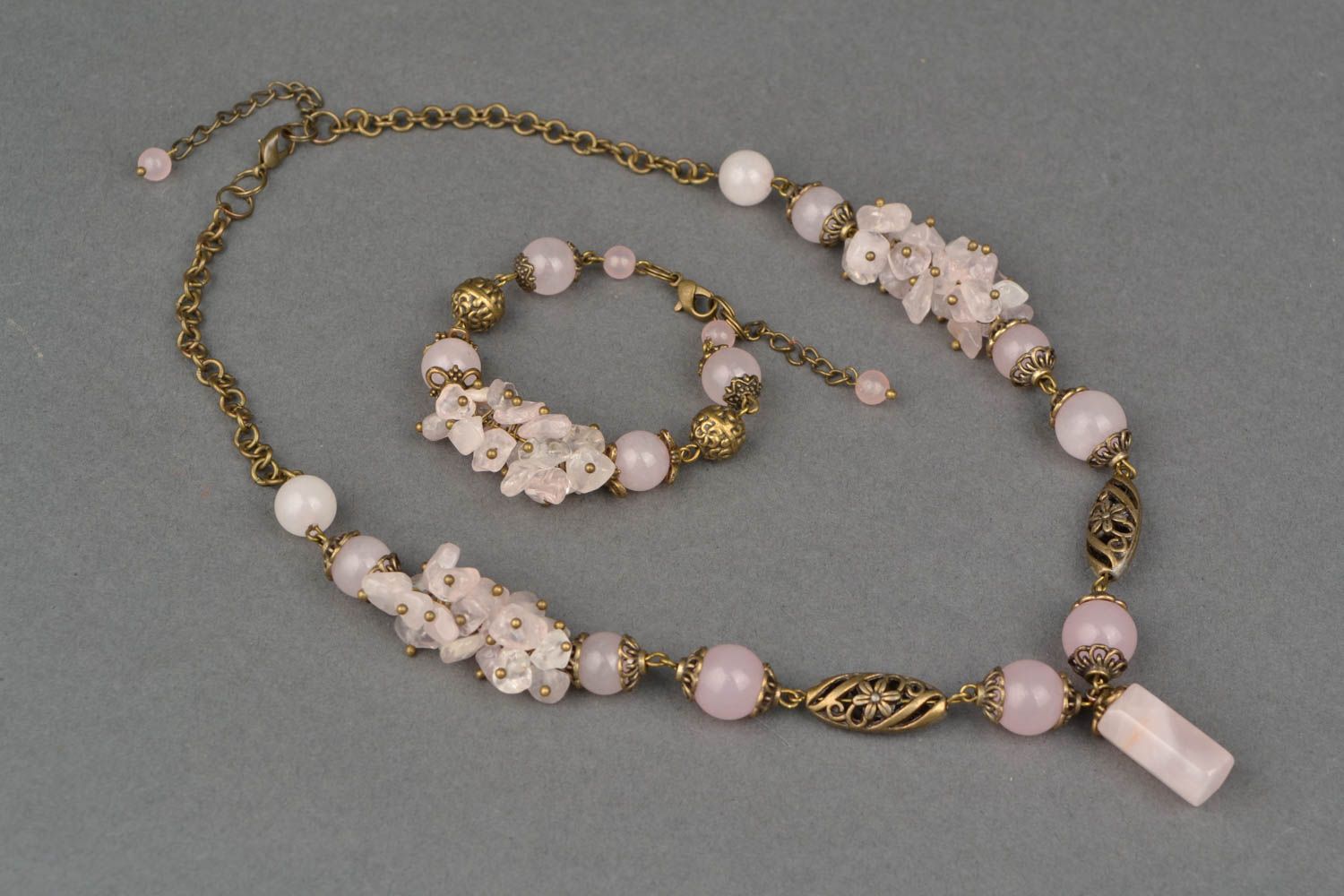 Handmade necklace and bracelet with pink quartz photo 4
