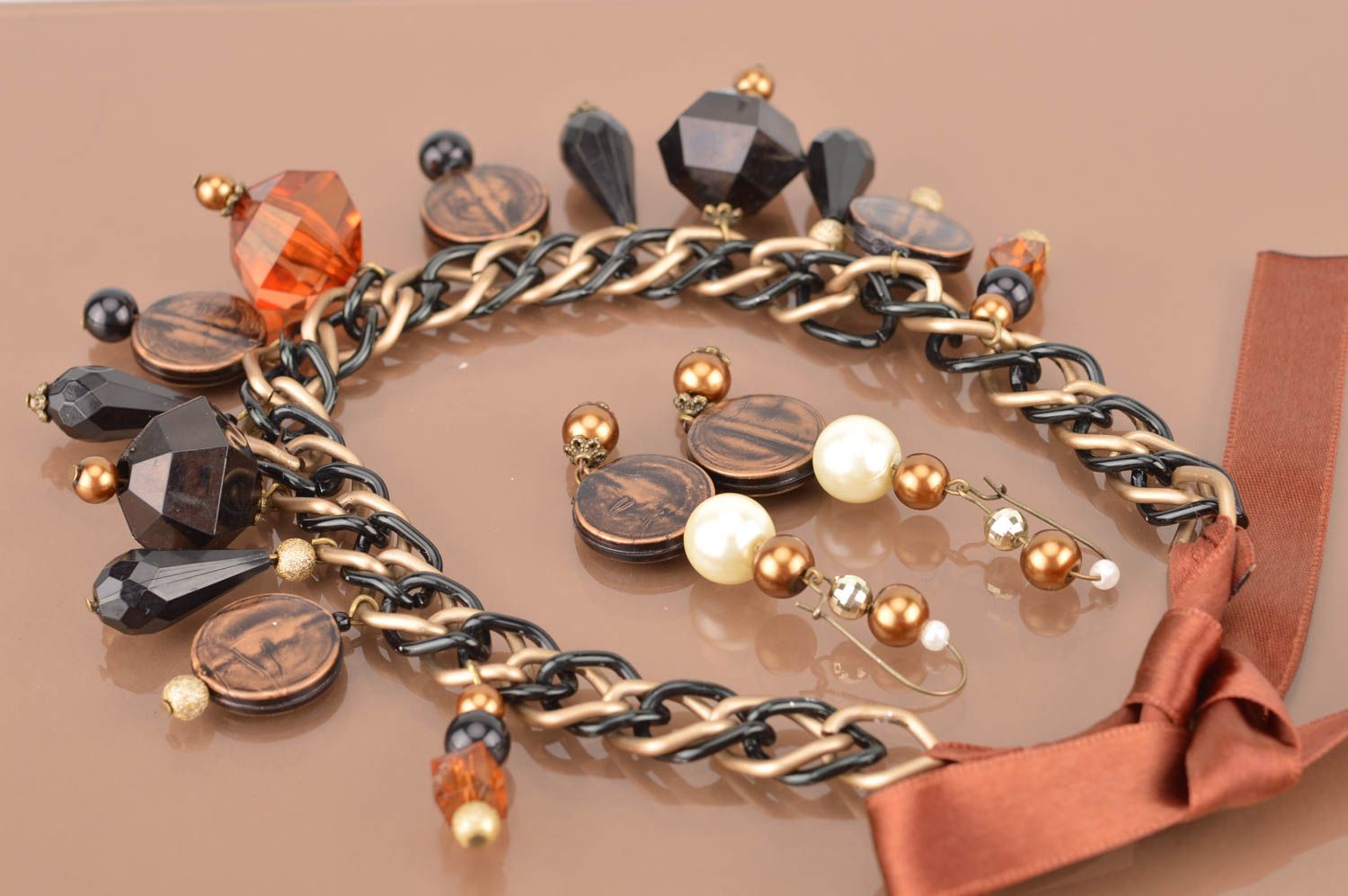 Schmuck Set aus Metall und Glasperlen Collier und Ohrringe originell handmade foto 3