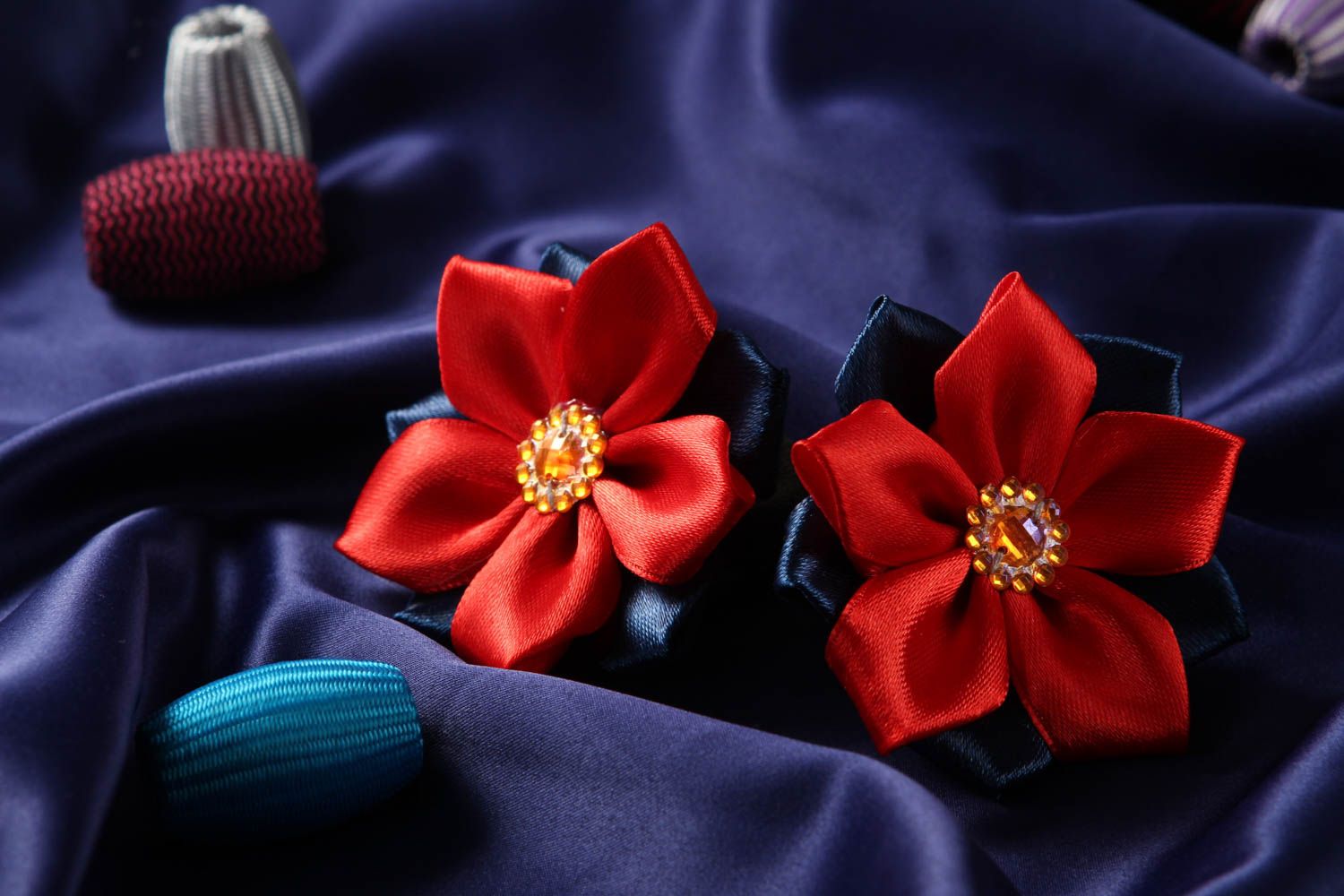 Аксессуары для волос хэнд мэйд резинки для девочек резинки с цветками красные фото 1