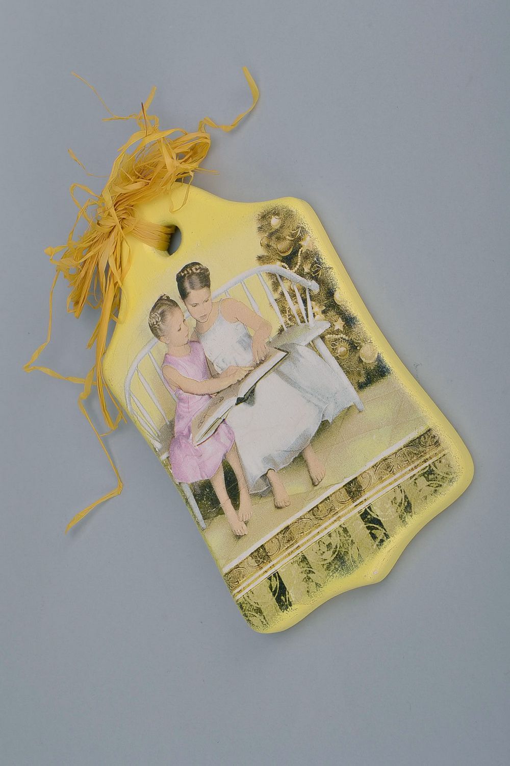 Painel-placa amarelo Menina com um livro foto 5