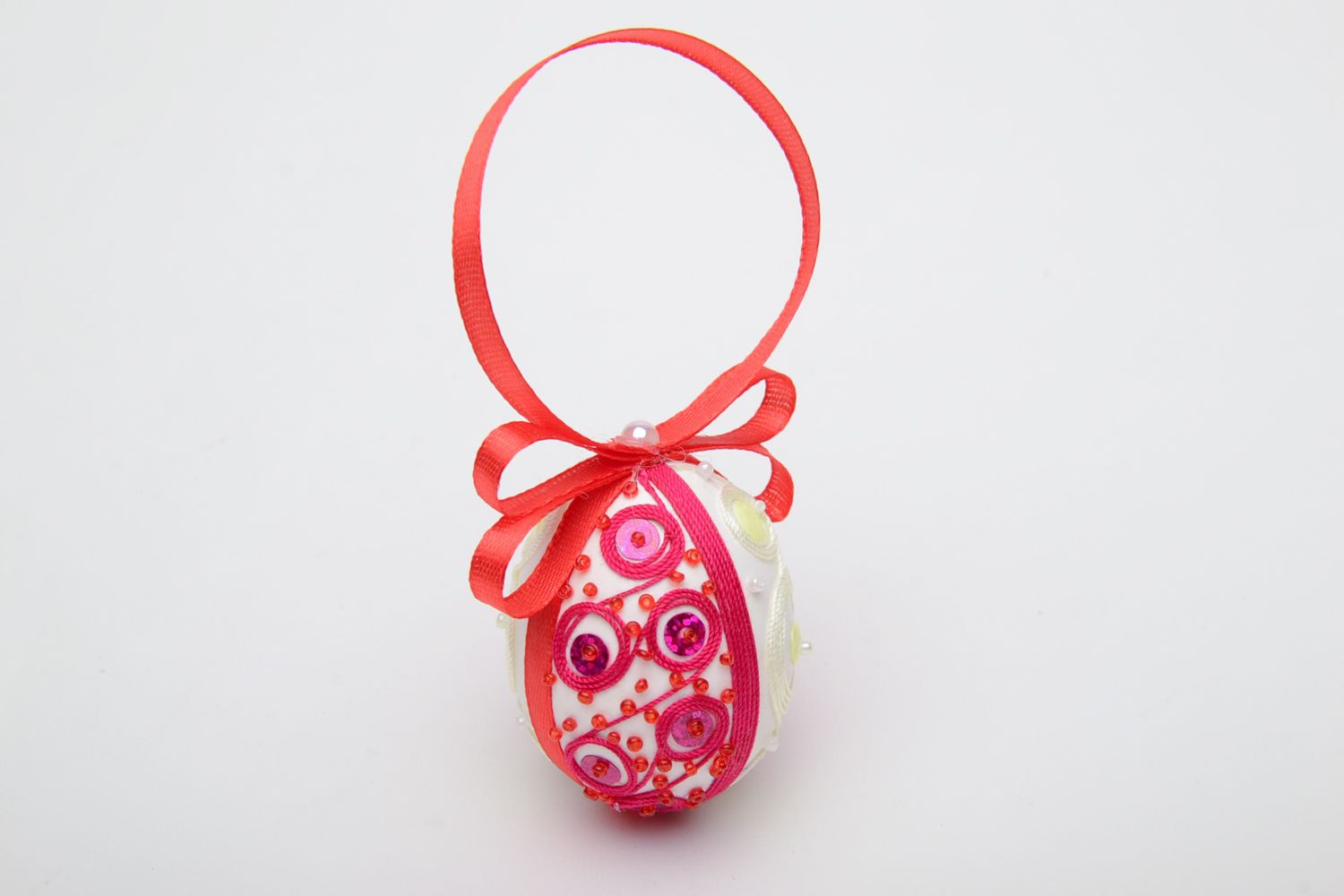 Interior hanging egg with beads and ribbons photo 3
