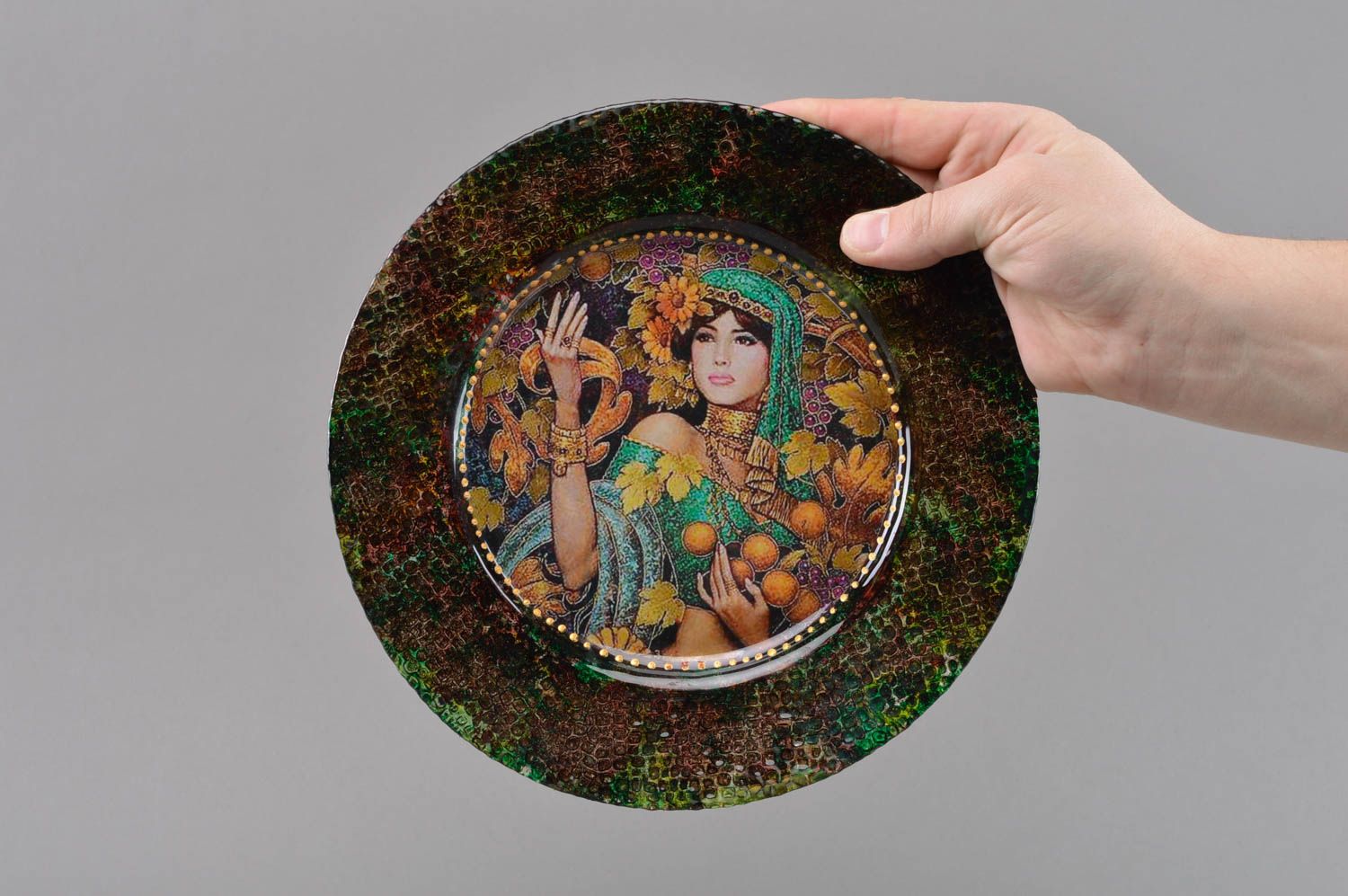 Круглая стеклянная тарелка в технике декупаж ручной работы декоративная Индия фото 4
