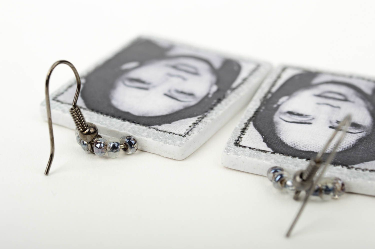 Boucles d'oreilles pendantes Bijou fait main avec imprimé Accessoire femme photo 5