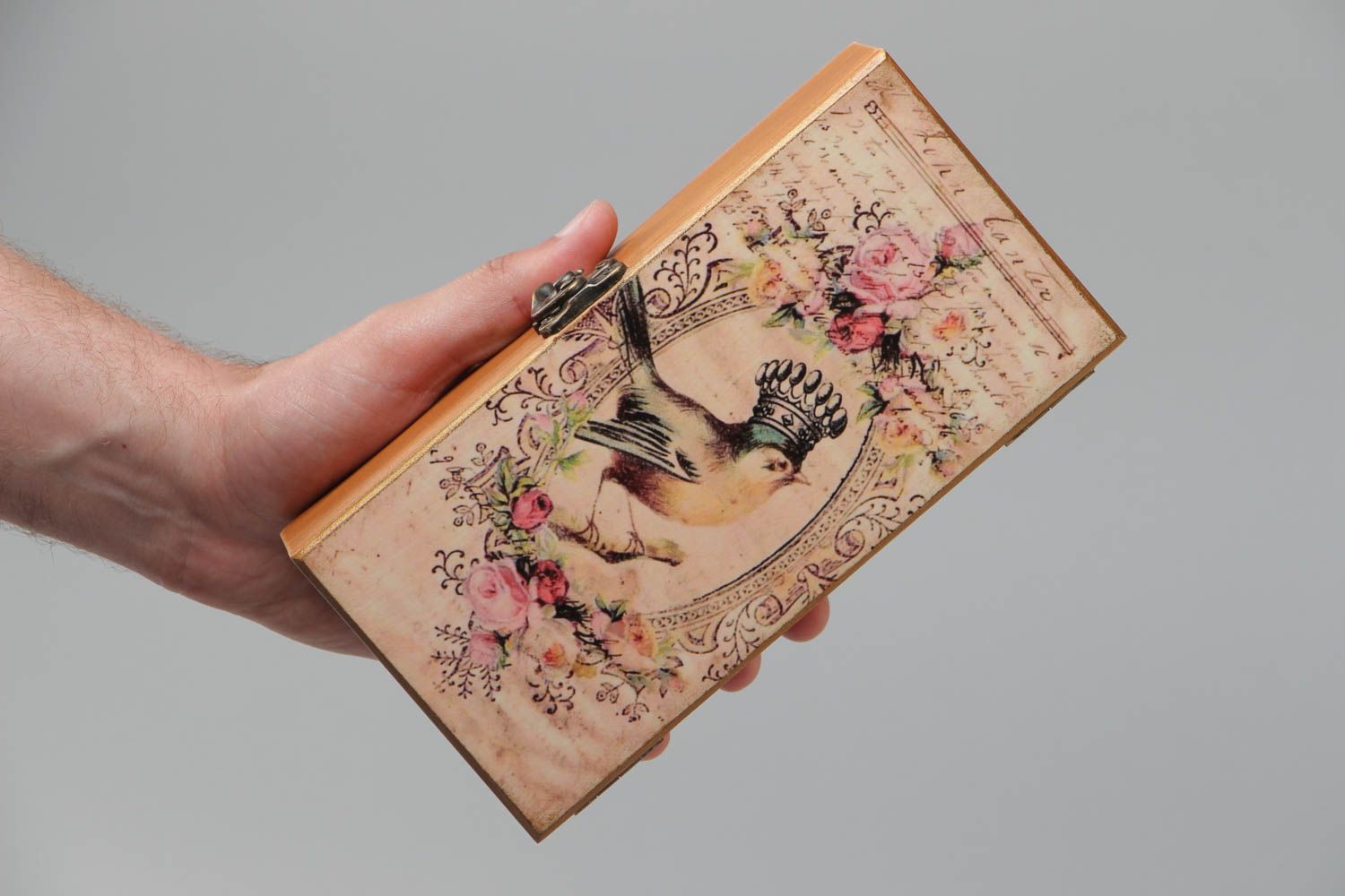 Caja para joyas hecha a mano de madera de forma rectangular con dibujo foto 5