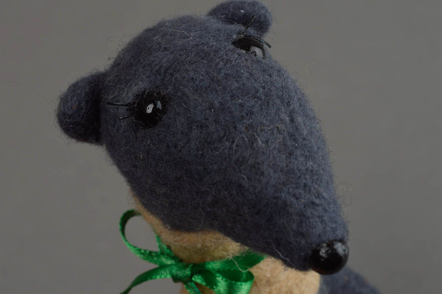 Peluche souris Jouet pour enfant fait main Cadeau original décor de maison laine photo 4