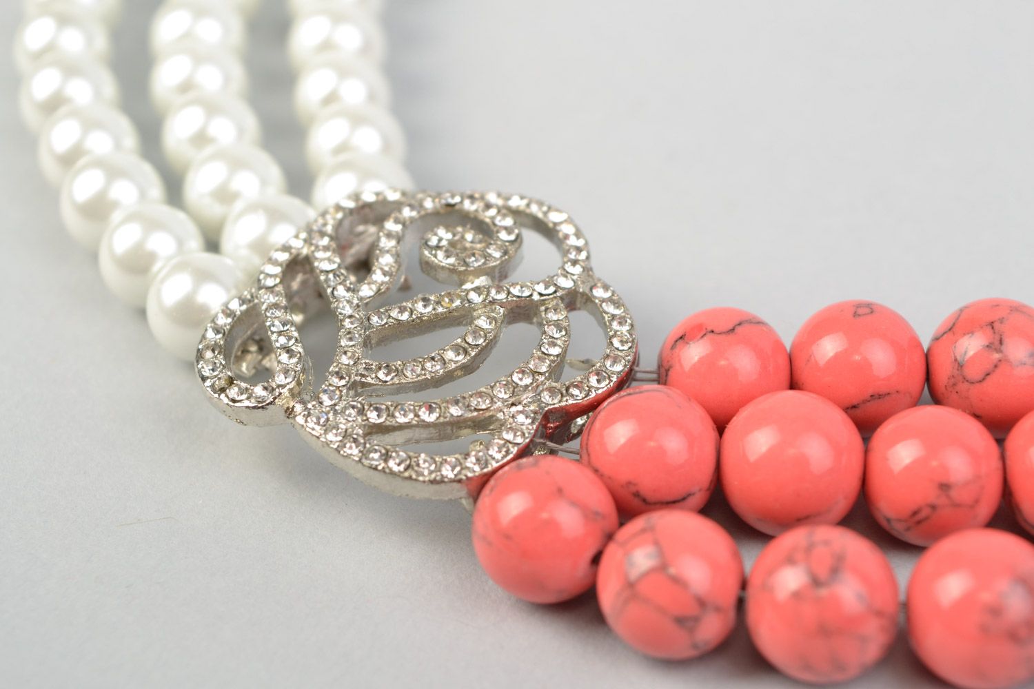 Collier en perles céramiques et pierre naturelle fait main bicolore bijou photo 3