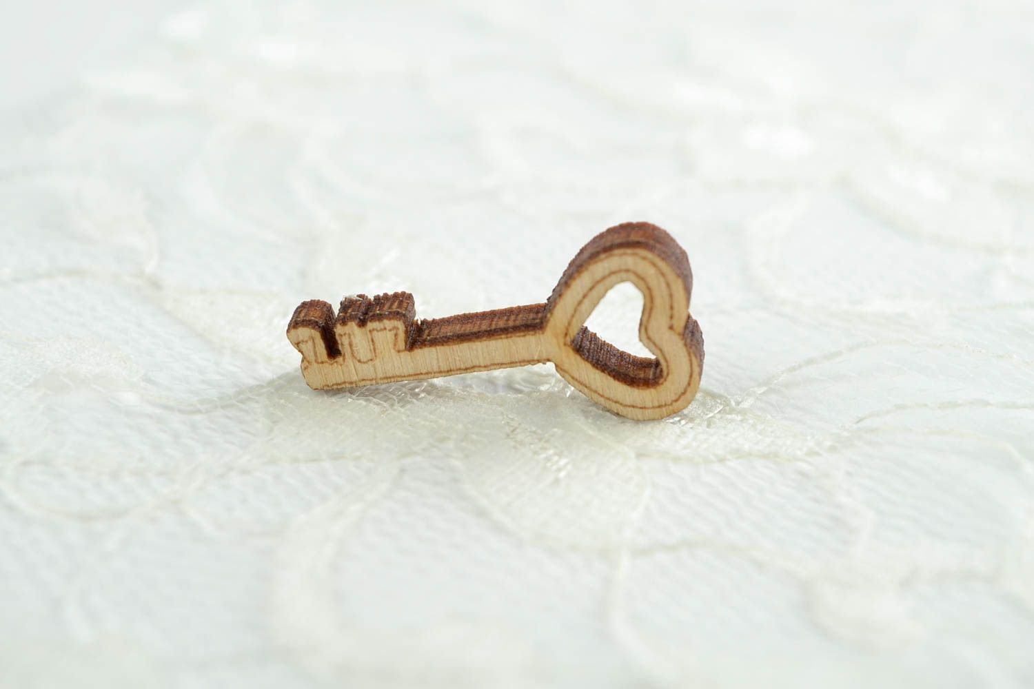 Kleine Figur handmade Haus Deko Figur zum Bemalen Schlüssel Holz Rohling foto 1