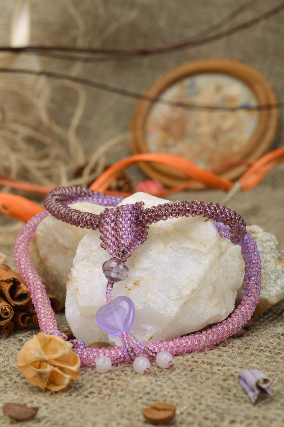 Collier spirale en perles de rocaille mauve fait main cadeau pour femme photo 1