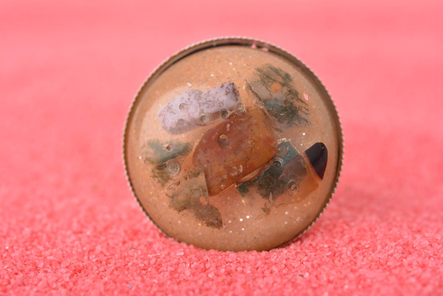 Кольцо ручной работы кольцо из эпоксидной смолы женское кольцо круглое фото 2