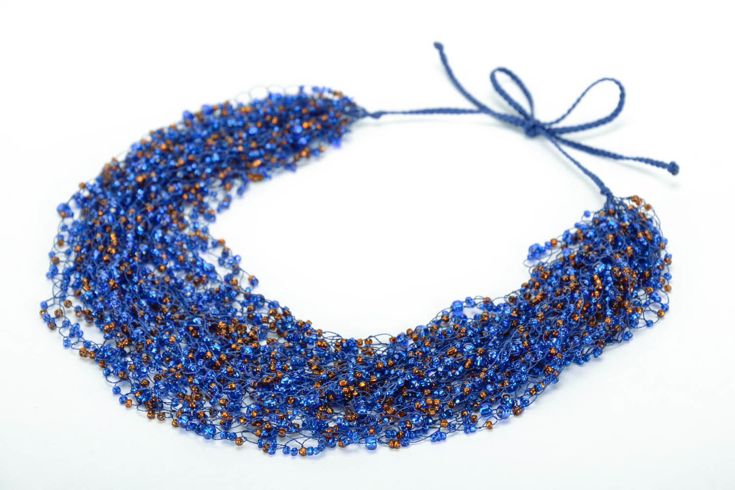 Blue bead necklace photo 4