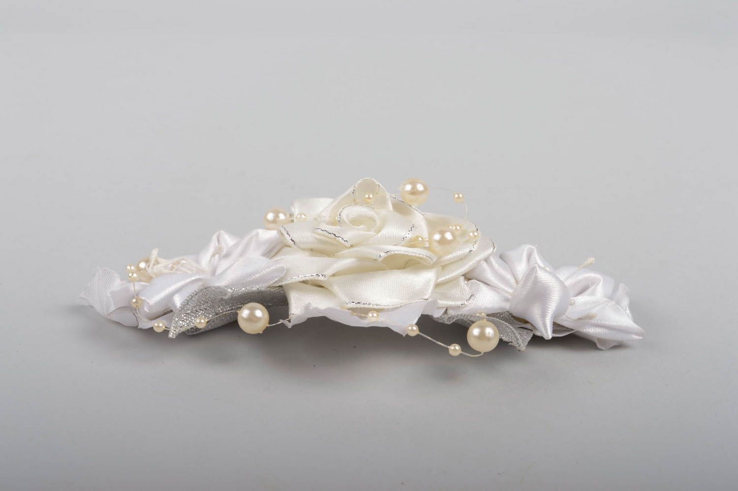 Handmade Haar Kamm Haarschmuck mit Blumen Haar Accessoire aus Bändern schön foto 4