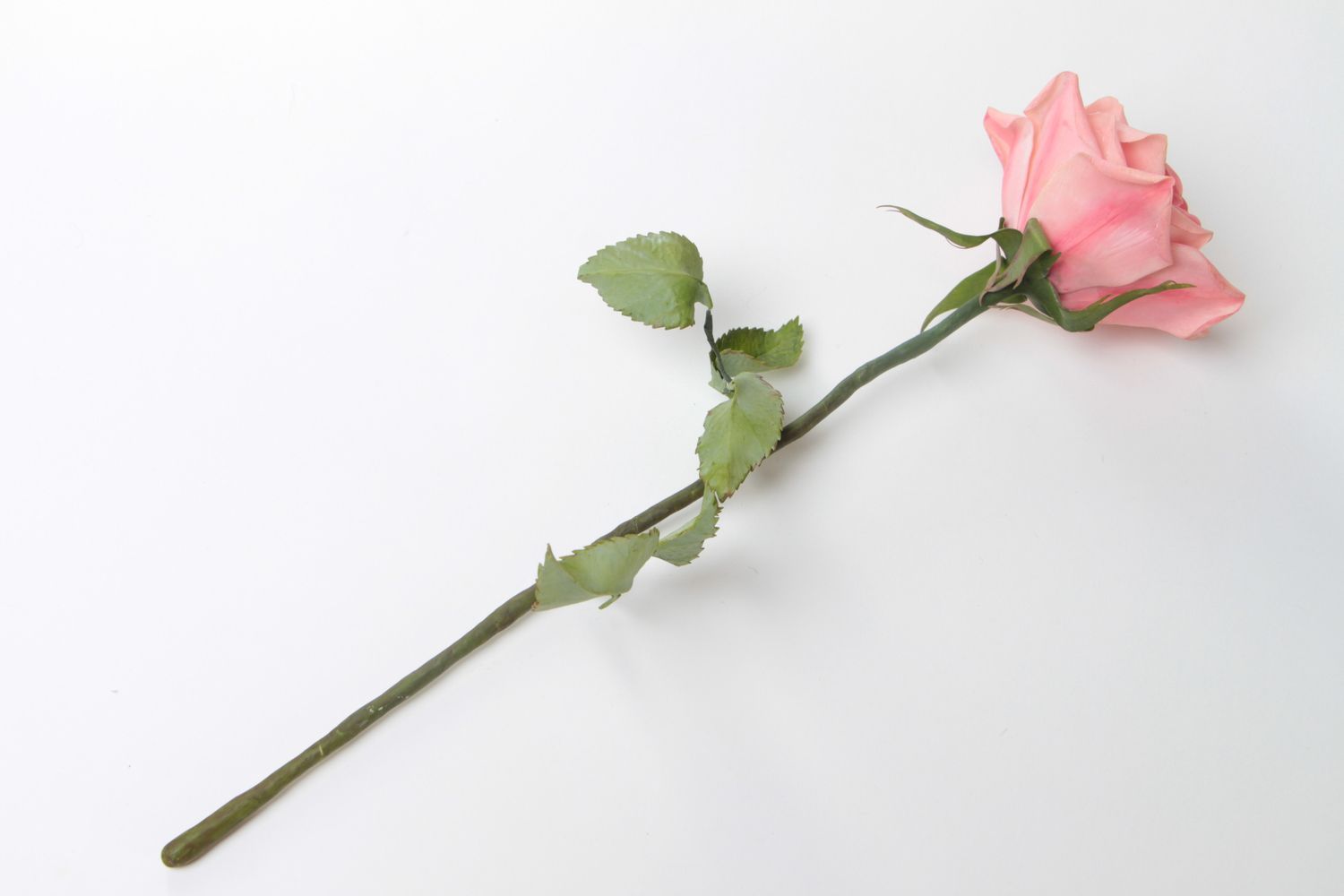 Fleur artificielle en pâte polymère faite main modelée Rose de couleur rose photo 3