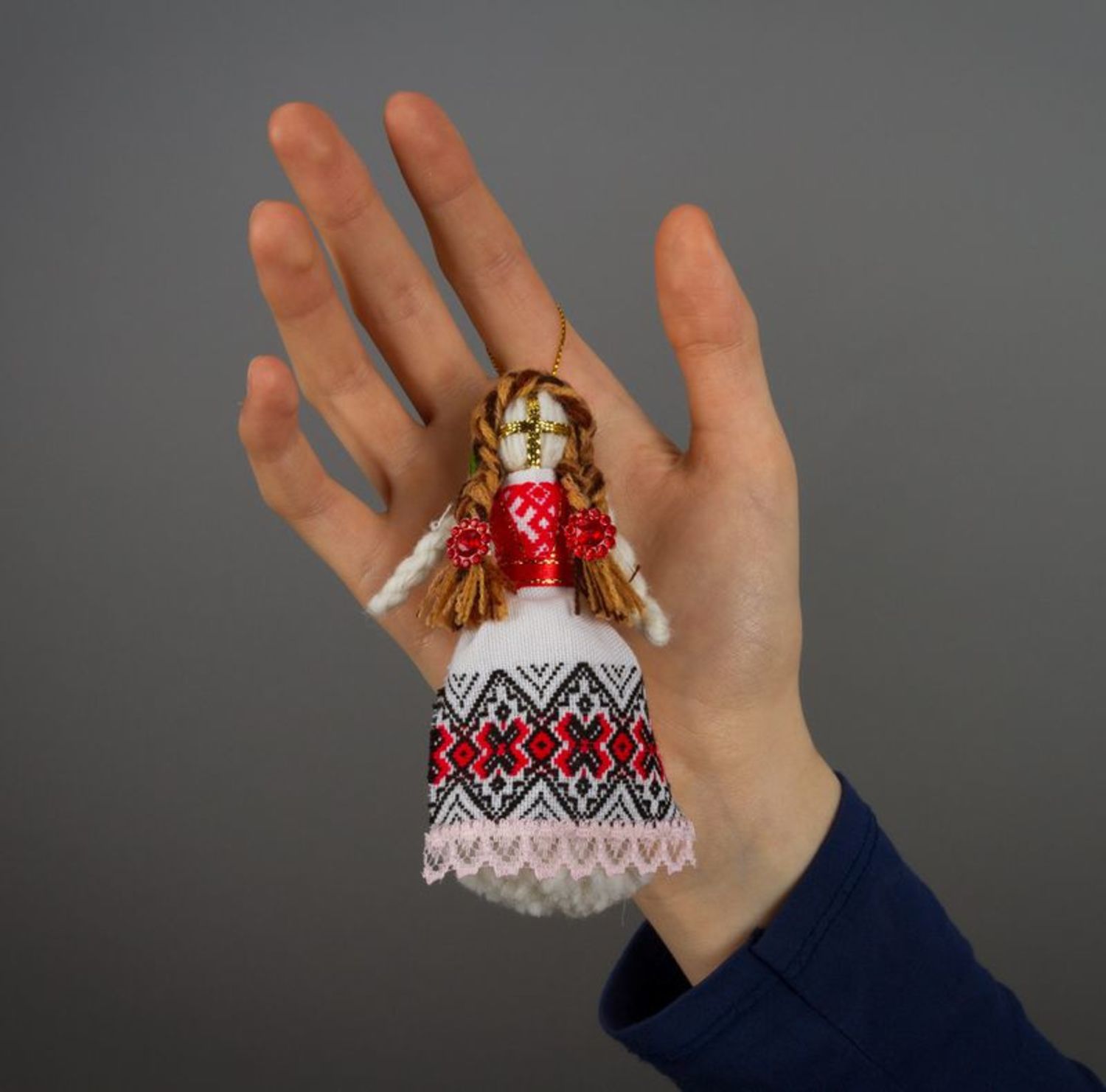 Bambola etnica di stoffa fatta a mano Amuleto talismano Giocattolo slavo
 foto 1