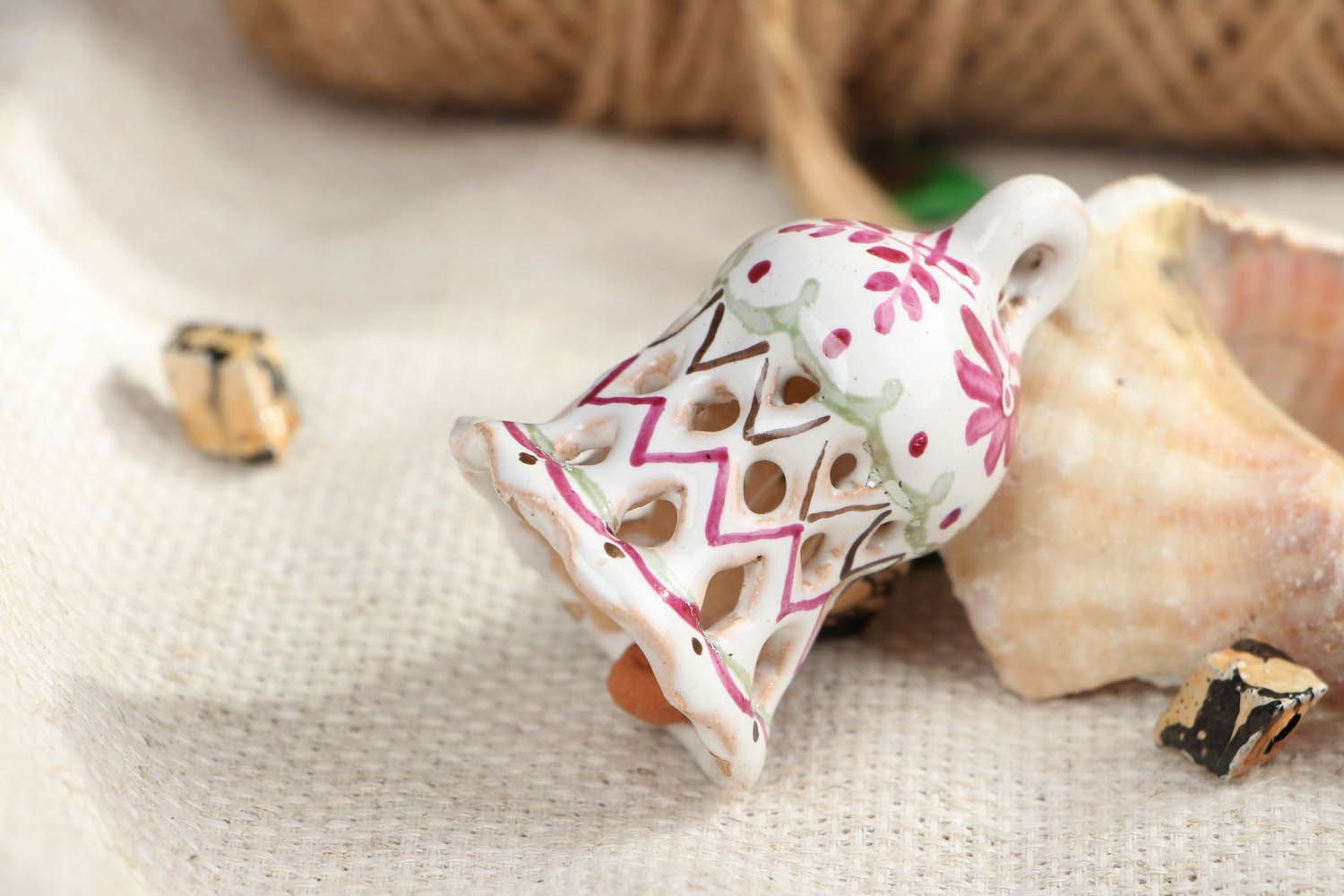 Petite clochette décorative artisanale en céramique photo 4