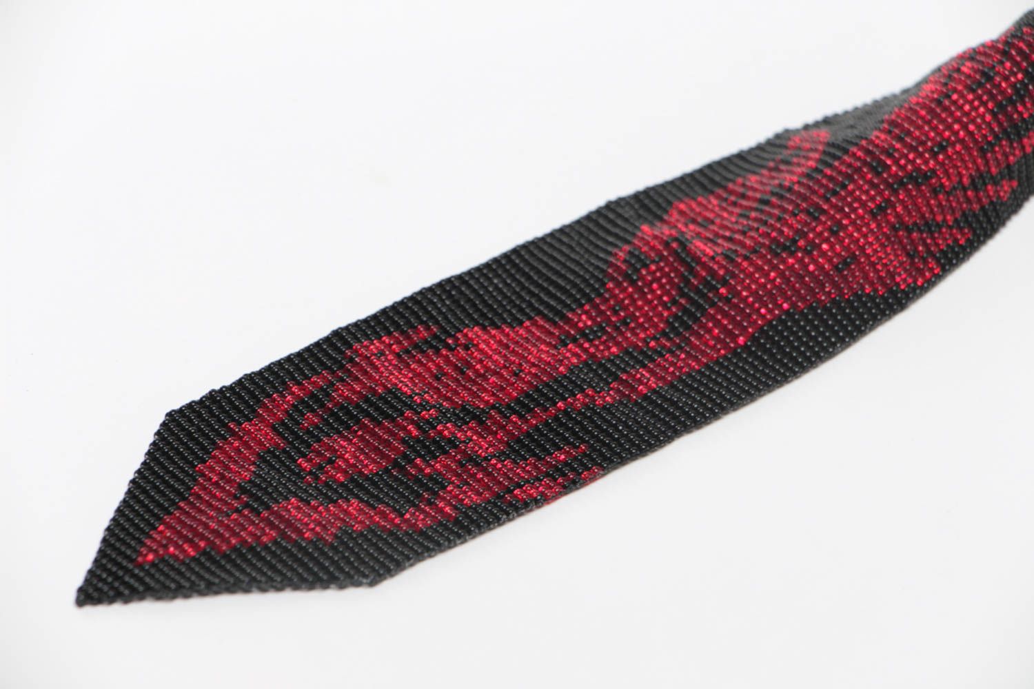 Handmade Collier Krawatte aus böhmischen Glasperlen mit Muster in Schwarz Rot foto 3