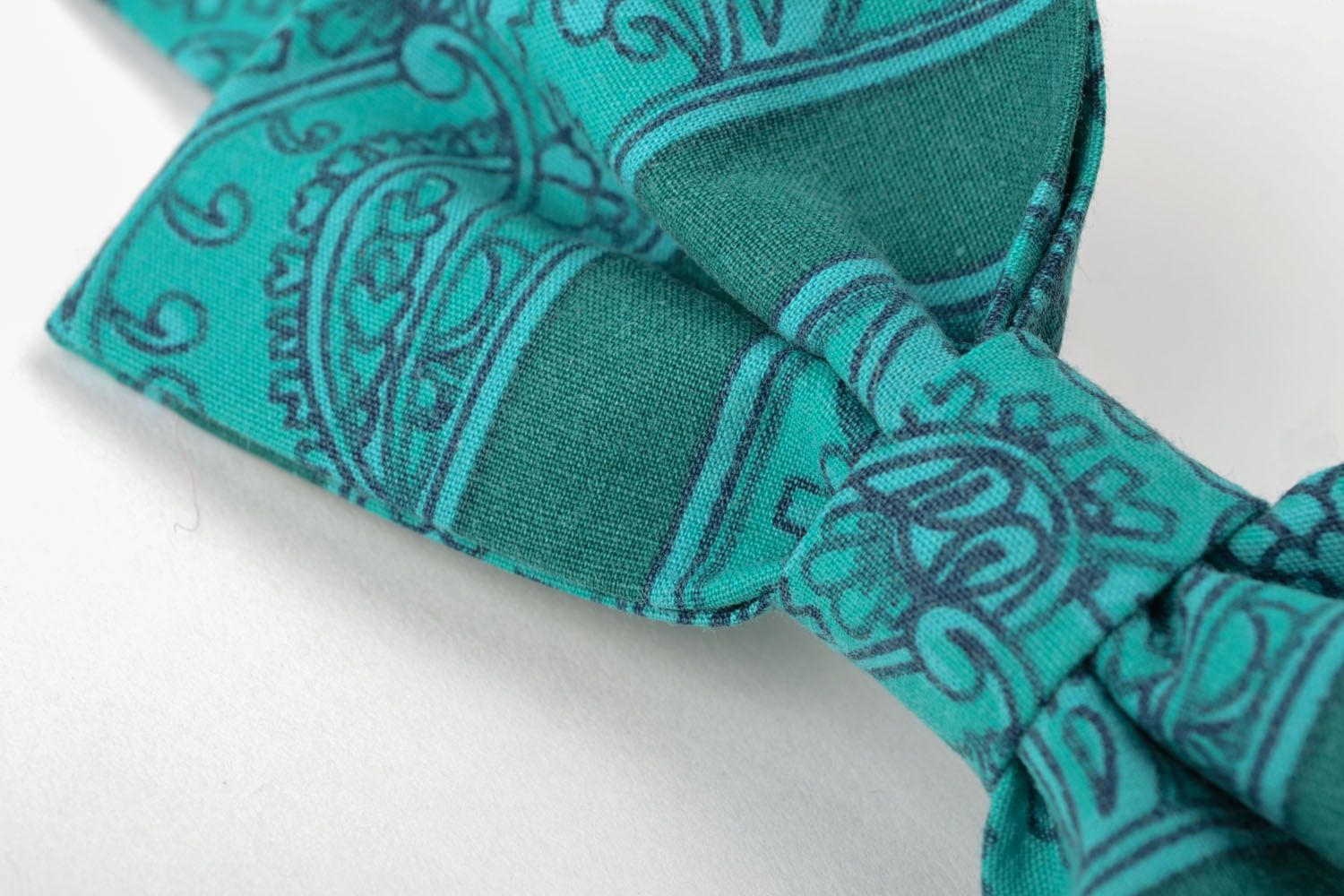 Handmade bow tie of emerald color photo 4