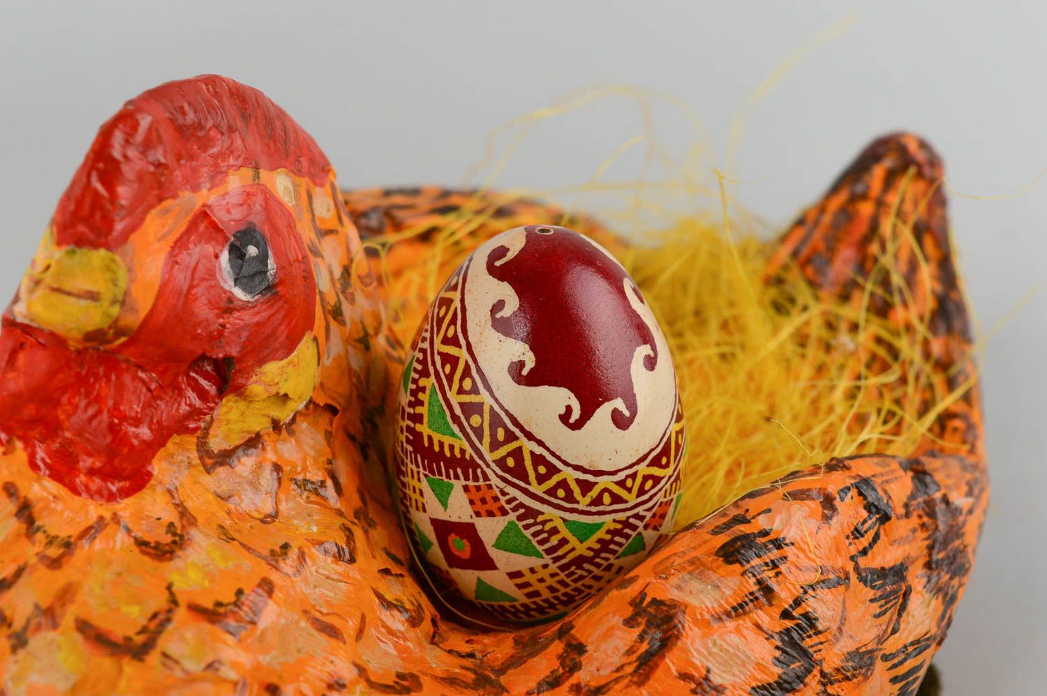 Oeuf peint fait main Oeuf de Pâques à motifs originaux Décoration de Pâques photo 1