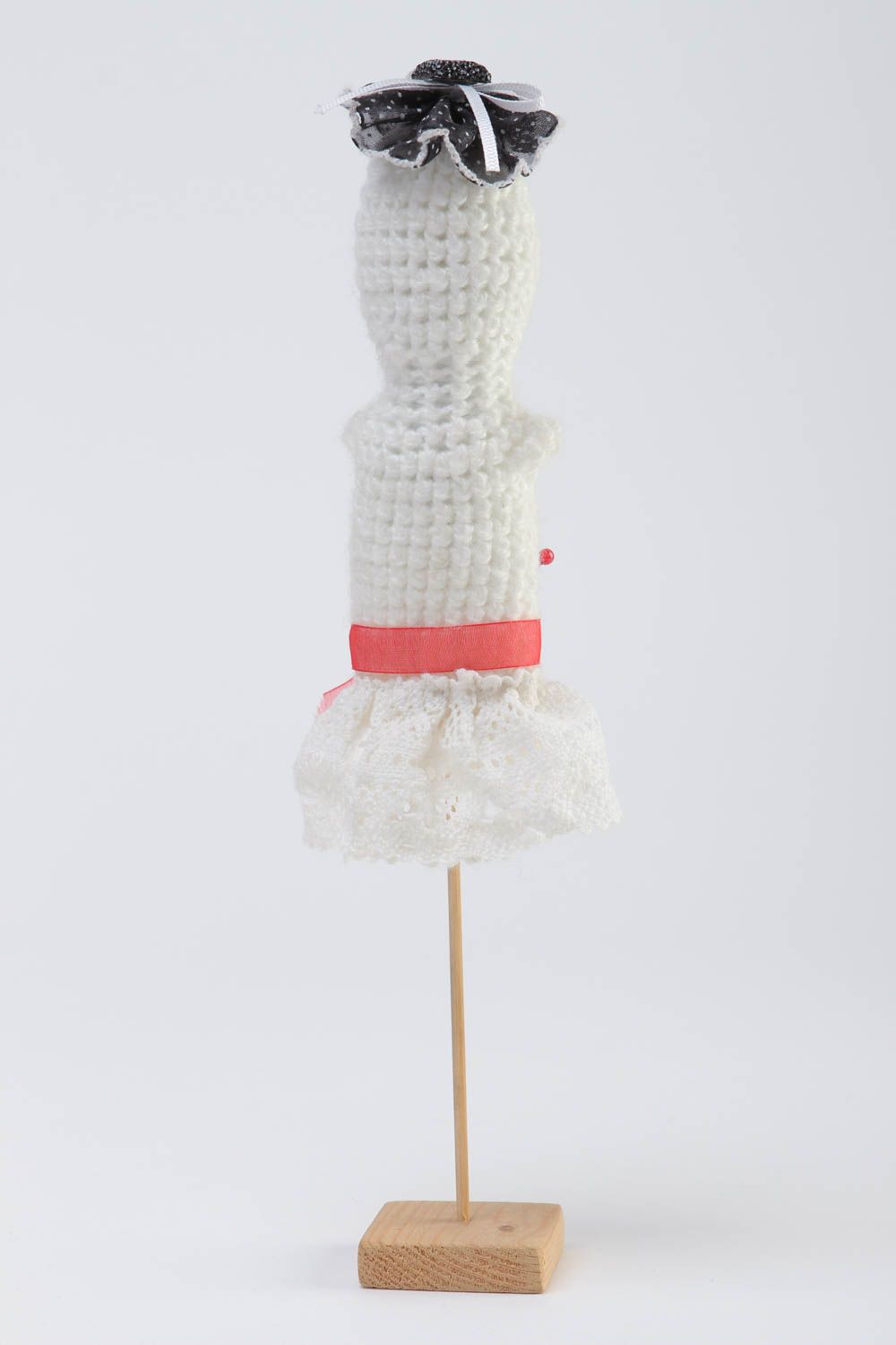 Porta aghi fatto a mano di fili accessori lavori d'ago idee regalo da donna
 foto 3