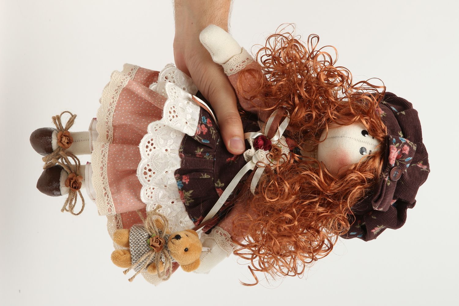 Handmade Designer Puppe mit Hut Stoff Spielzeug künstlerische schöne Puppe  foto 5
