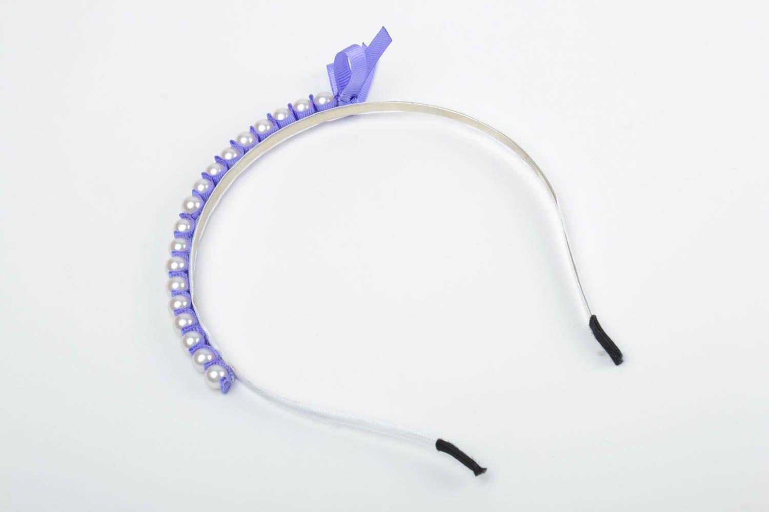 Handmade decorative thin elegant headband with plastic beads and ribbon photo 4