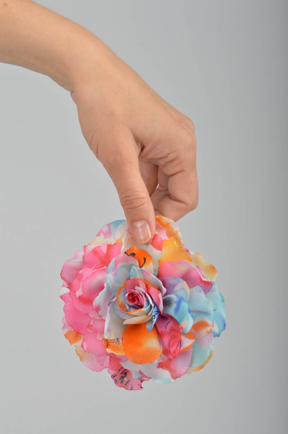 Broche fleur faite main Barrette à cheveux en tissu multicolore Accessoire femme photo 3