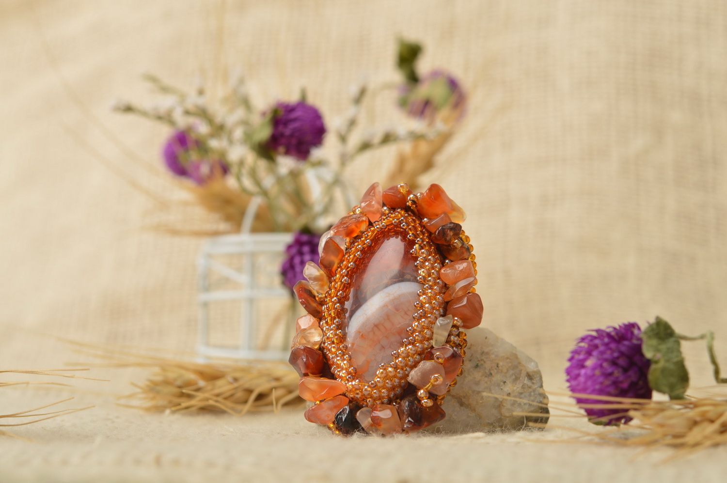 Broche orange Bijou fait main ovale perles de rocaille agate Cadeau femme photo 1