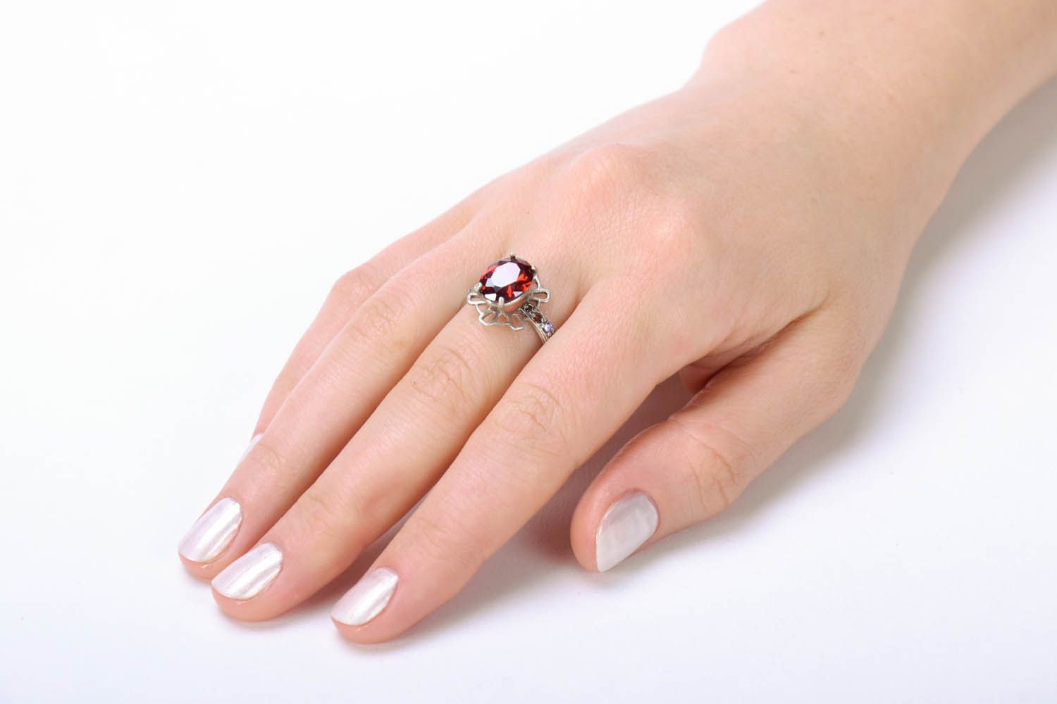 Серебряное кольцо с камнем фото 5