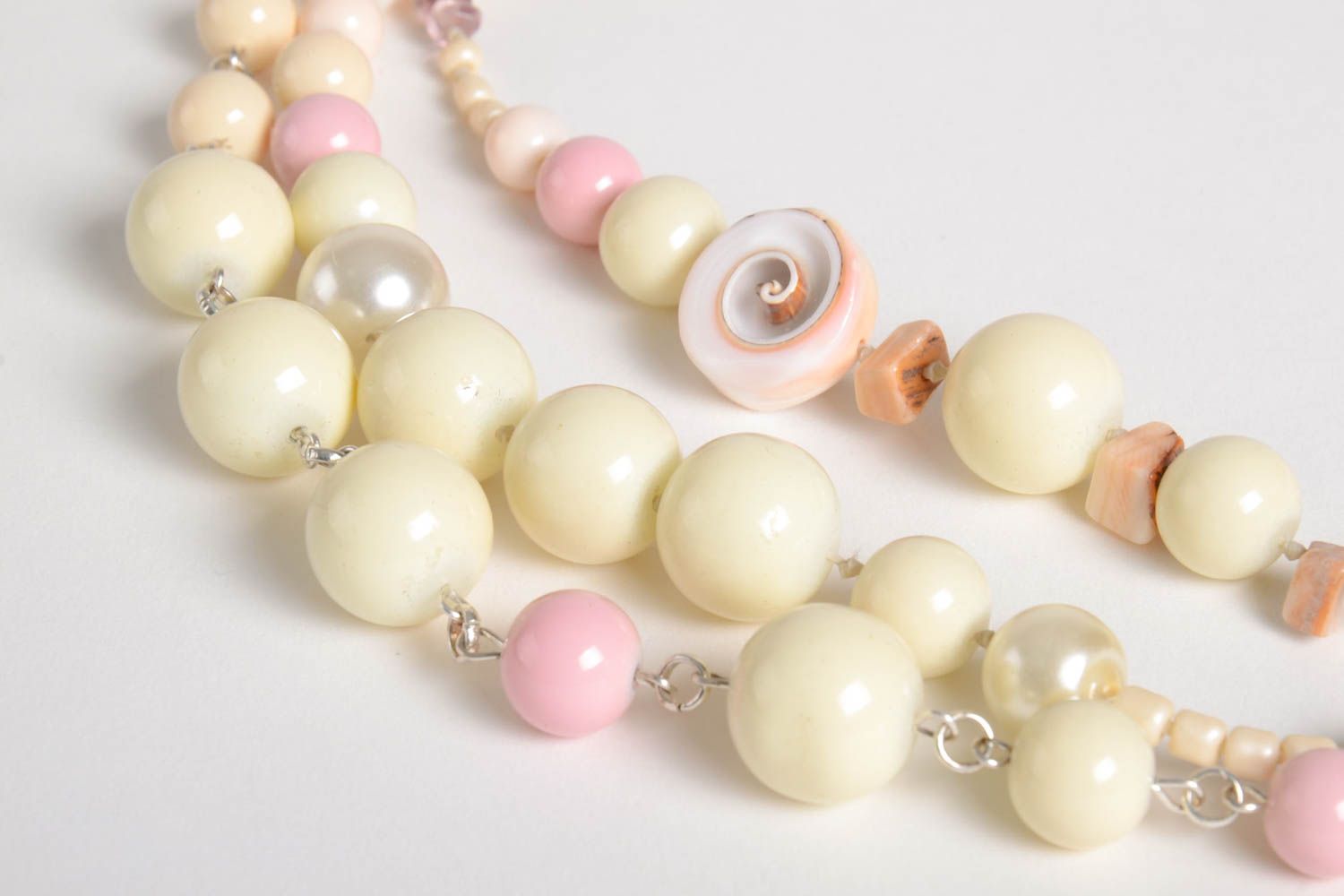 Beautiful handmade beaded necklace elegant bead necklace cool jewelry designs photo 2