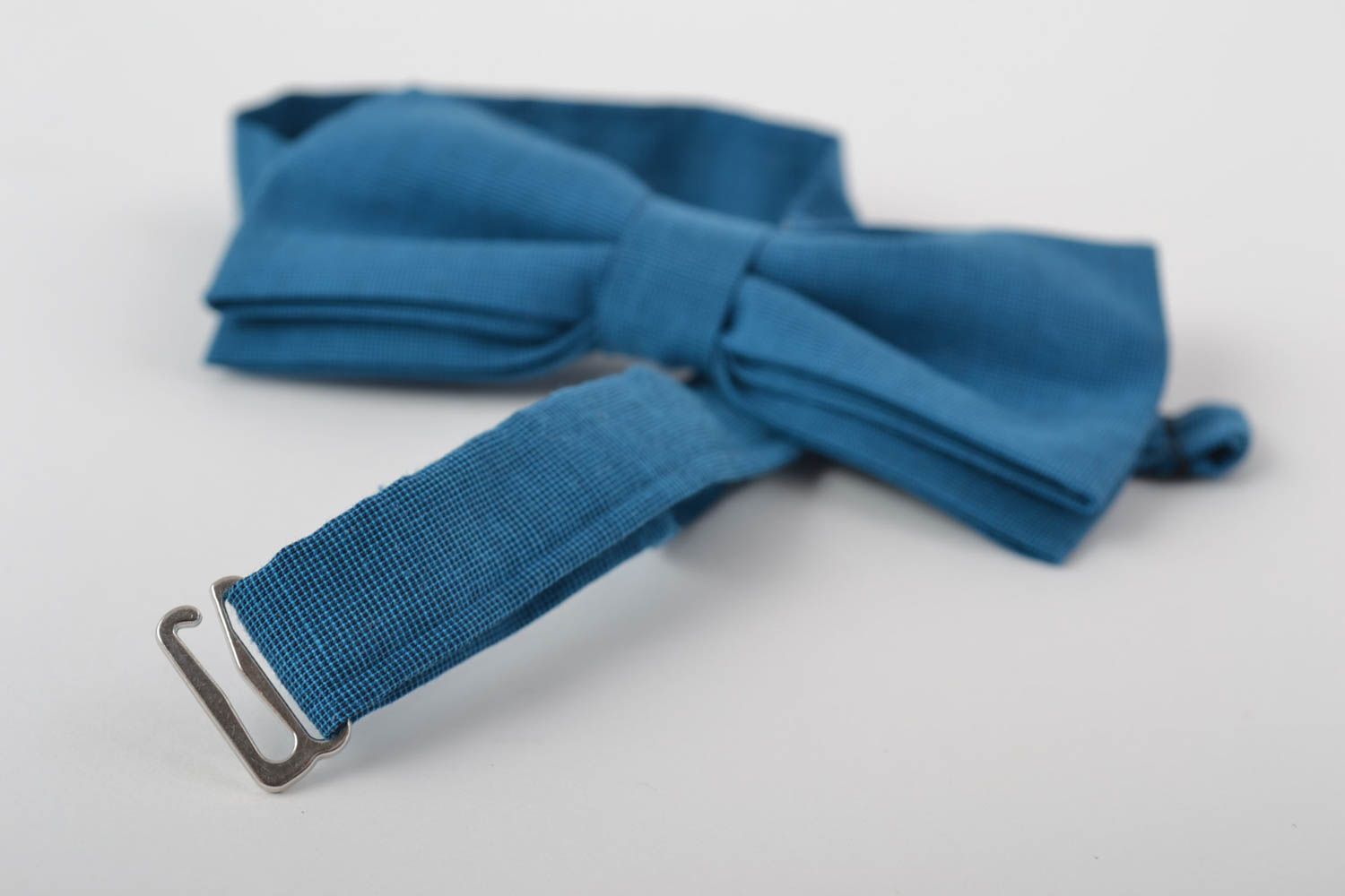 Beautiful handmade adjustable cotton fabric bow tie of blue color unisex photo 5