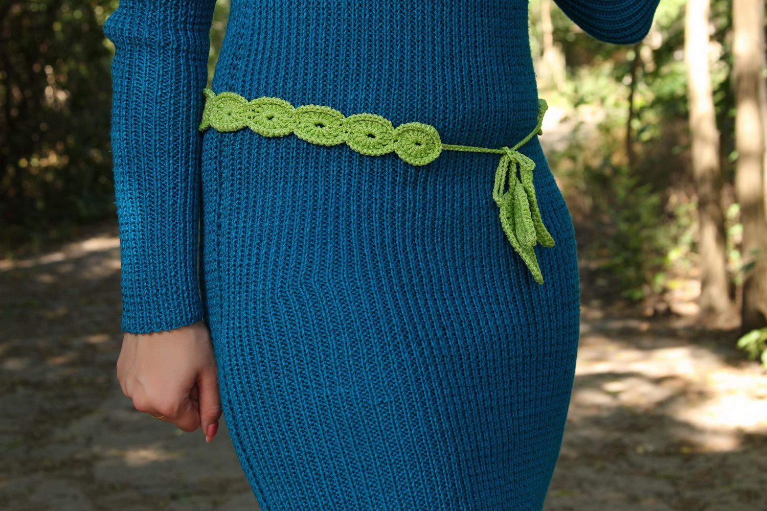 Hellgrüne gehäkelte Tasche und Gürtel foto 4