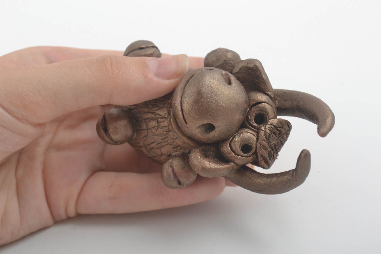 Figurine animal fait main Petite statuette en argile taureau Déco intérieur photo 4