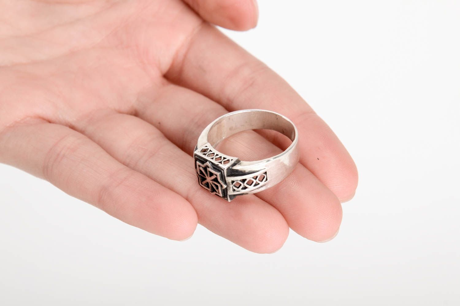 Мужское серебряное кольцо ручной работы ювелирная бижутерия перстень мужской  фото 5