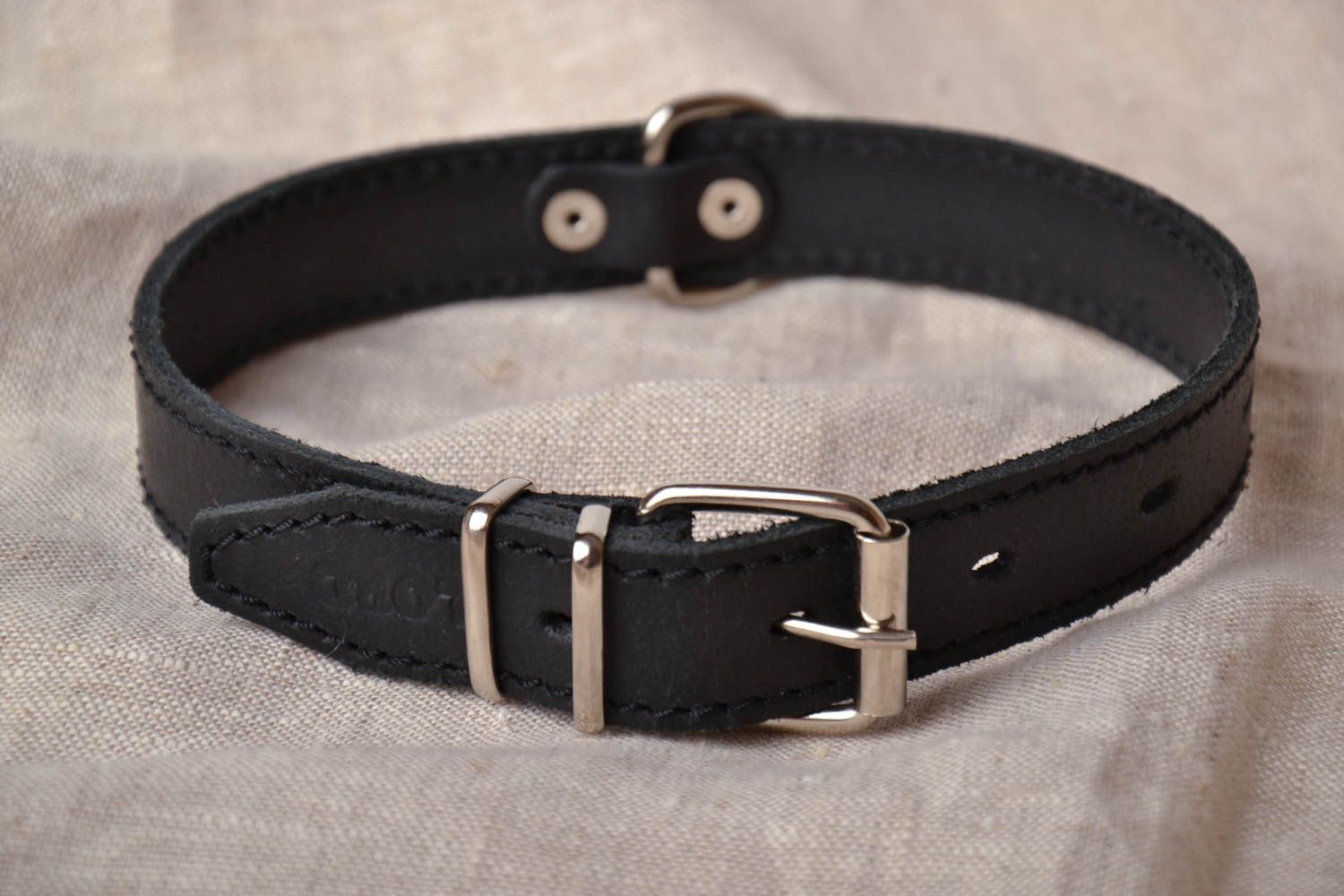 Schwarzes Lederhalsband für Hund Retro foto 1