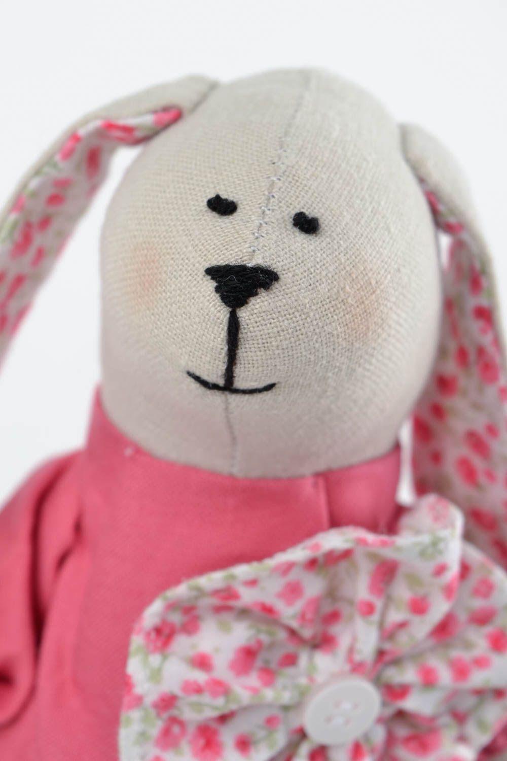 Игрушка заяц ручной работы в розовом платье авторская игрушка стильный подарок фото 3