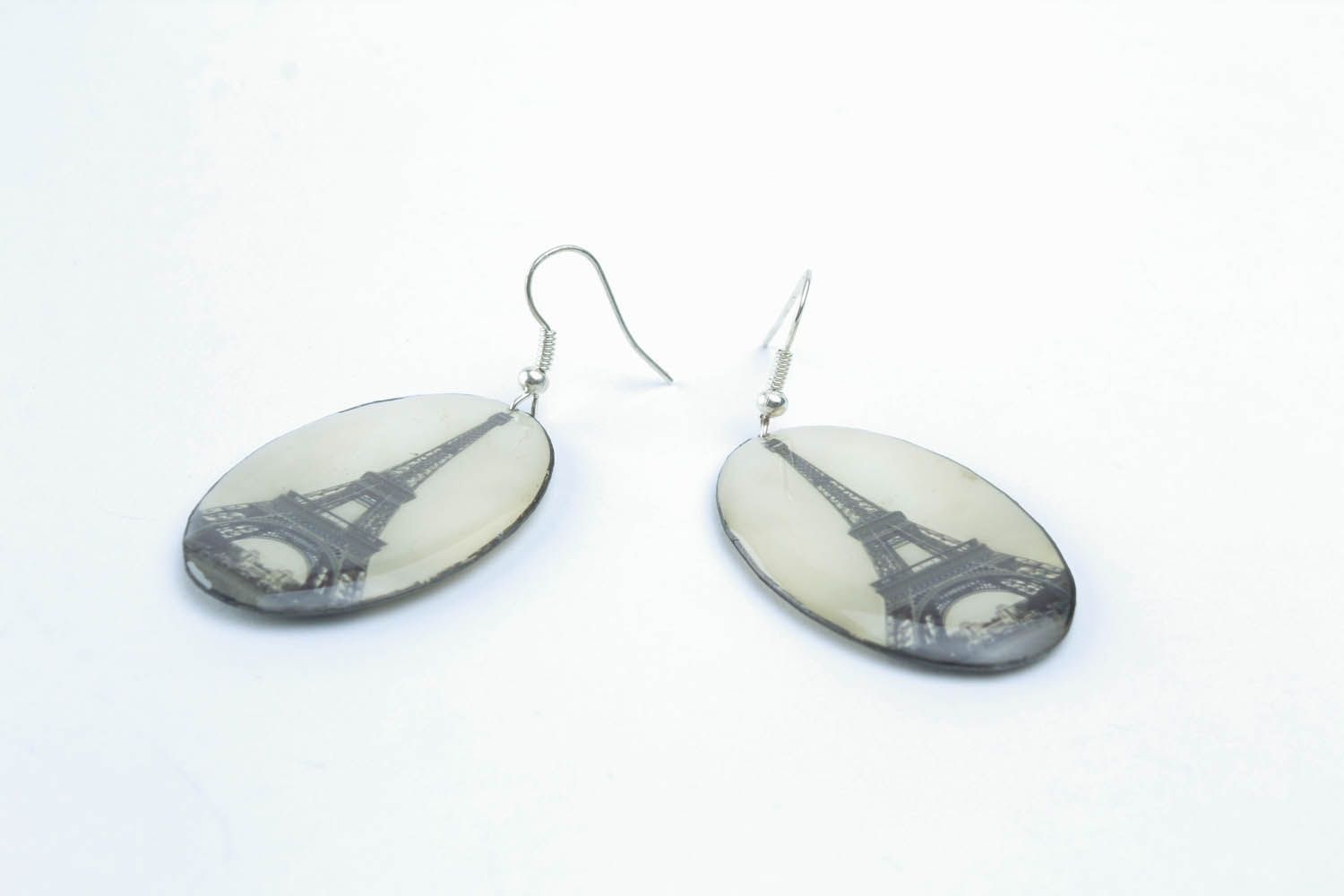 Oval earrings made ​​of epoxy resin photo 3