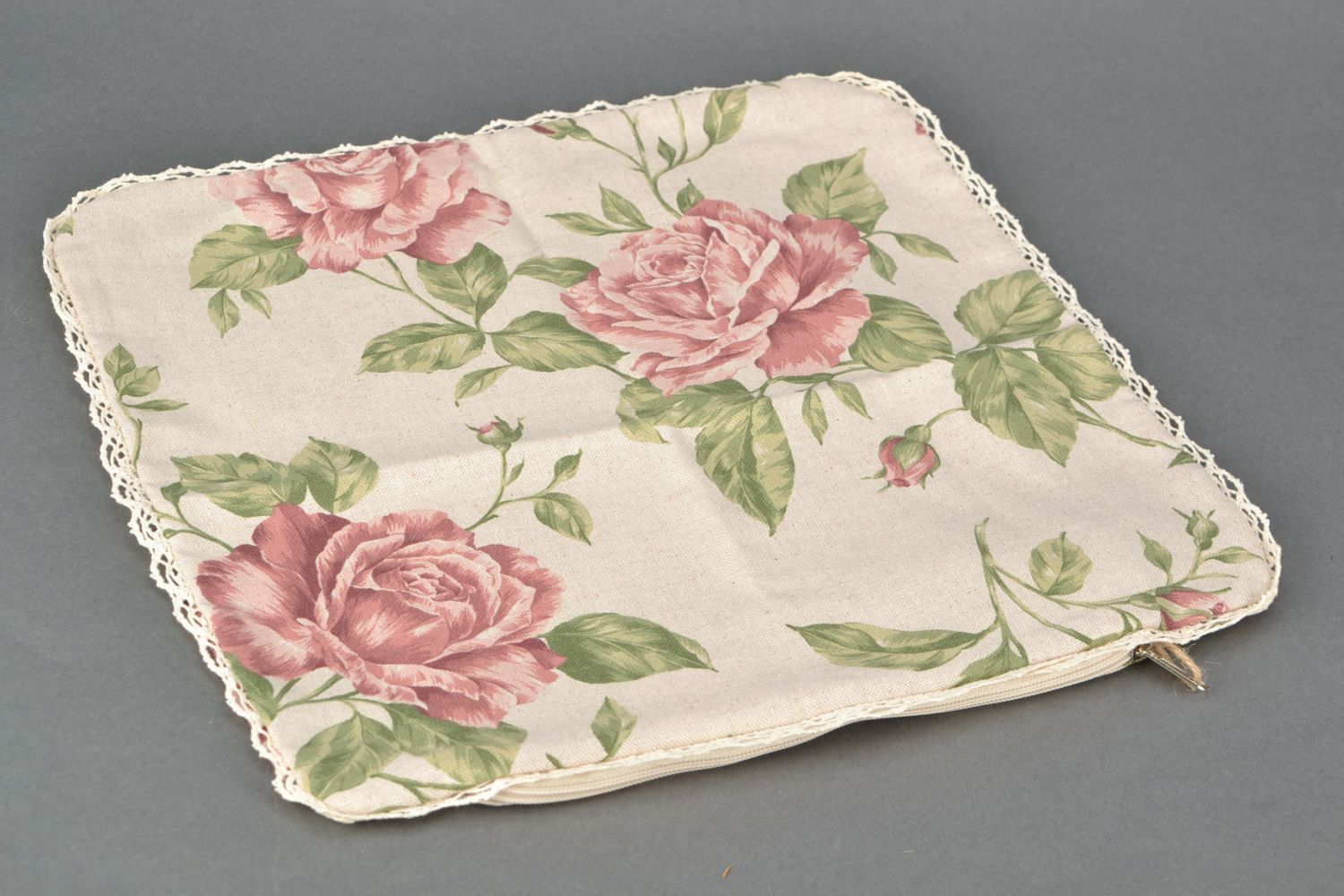 Taie d'oreiller en coton avec dentelle beige à motif floral carrée faite main photo 1