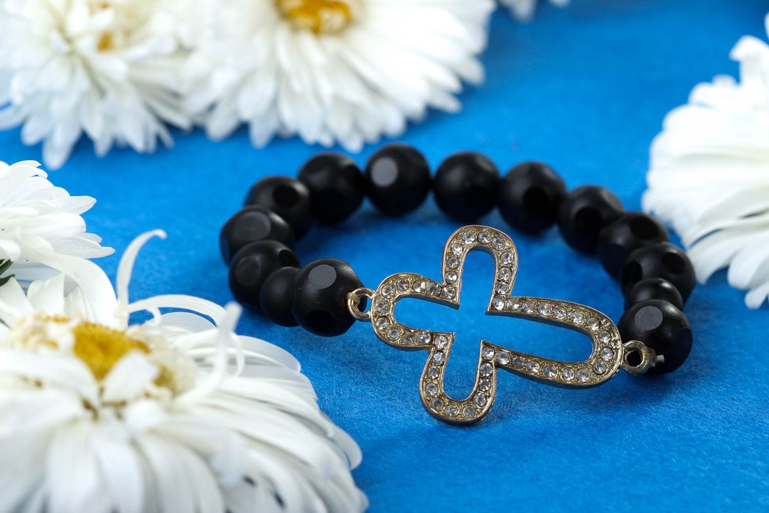 Bracelet shungite Bijou fait main noir design avec croix Cadeau pour femme photo 1