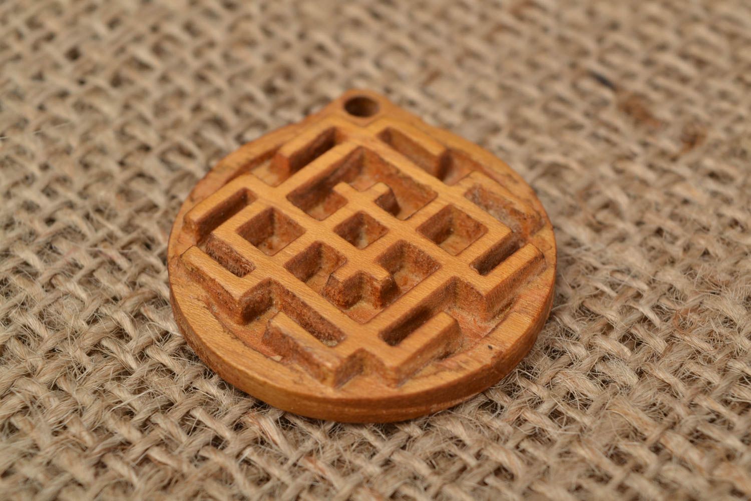 Colgante de madera redondo original amuleto eslavo Belobog hecho a mano  foto 1