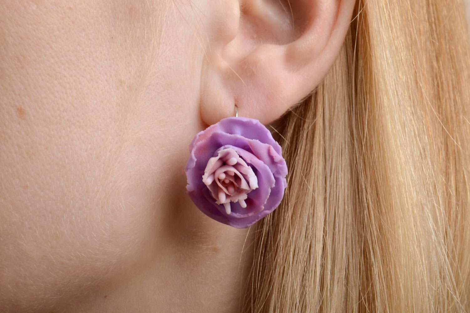Handmade designer polymer clay small stud earrings with flowers of lilac color photo 2